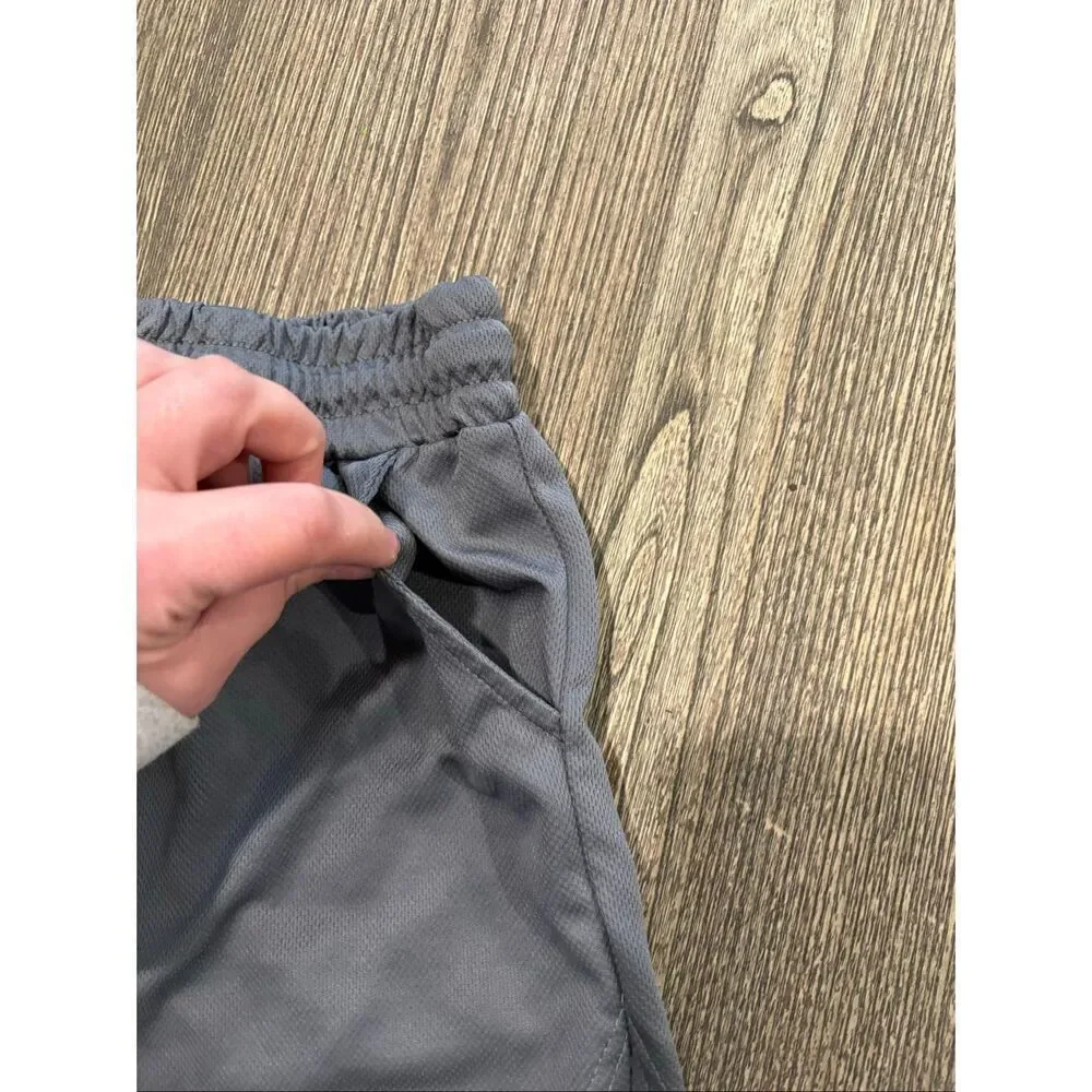 Boys Activewear Shorts High Rise Elastic Waist Slash Pockets Pull-On Gray Size M